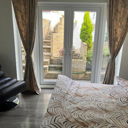 Hillcrest Bungalow Нотингам Екстериор снимка
